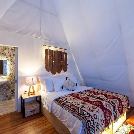 The Dewi Kintamani Luxury Glamping And Natural Hotspring Exterior photo
