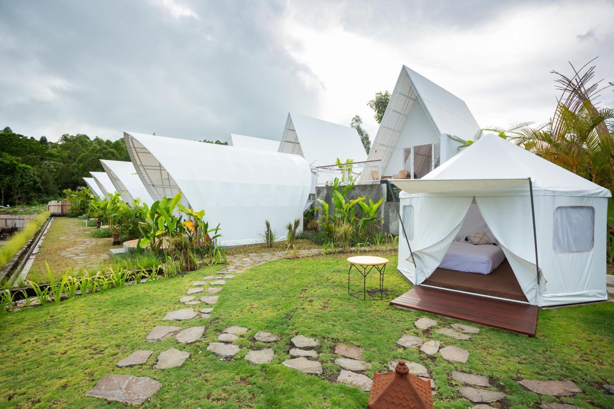 The Dewi Luxury Glamping And Natural Hotspring Tente de luxe *